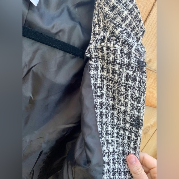 Chico’s CROPPED TWEED BLAZER JACKET Embellished Designer Shoulder Pads Trendy M - Picture 7 of 14